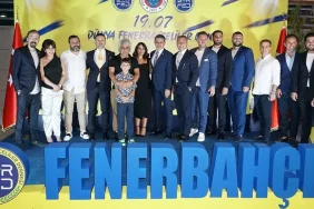 birlesik-fenerbahcelilerden-ankarada-muhtesem-kutlama-xXXZgVwq.webp