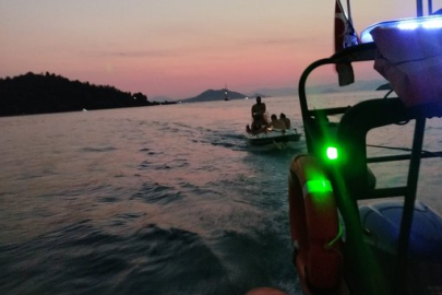 Fethiye'de Makine Arızası Nedeniyle Sürüklenen Tekne Emniyete Alındı