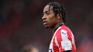 west-ham-united-kyle-walker-peters-transferinde-surpriz-bir-karar-verdi-O6HAIMII.jpg
