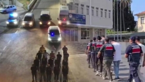 1-milyar-tllik-dolandiricilik-ve-yasa-disi-bahis-agina-6-ilde-operasyon-duzenlendi-PGUTRCcW.jpg