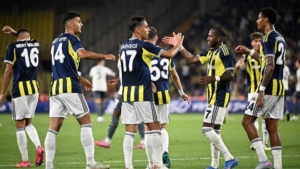 fenerbahce-uefa-sampiyonlar-ligi-kadrosunu-acikladi-XAGIpspV.jpg