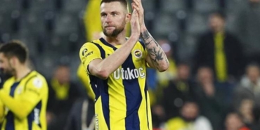 feyenoord-maci-oncesi-skriniardan-taraftara-guclu-mesaj-birlikte-savasalim-lTySpi1f.jpg