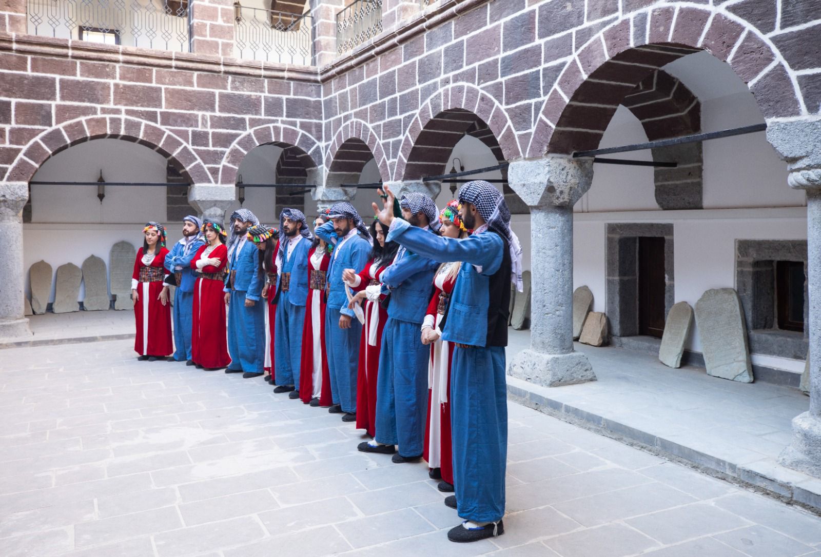 Hakkari’de ‘Bir Anadolu Şenliği’ ile Kültür ve Sanat Etkinlikleri Halkla Buluşuyor!