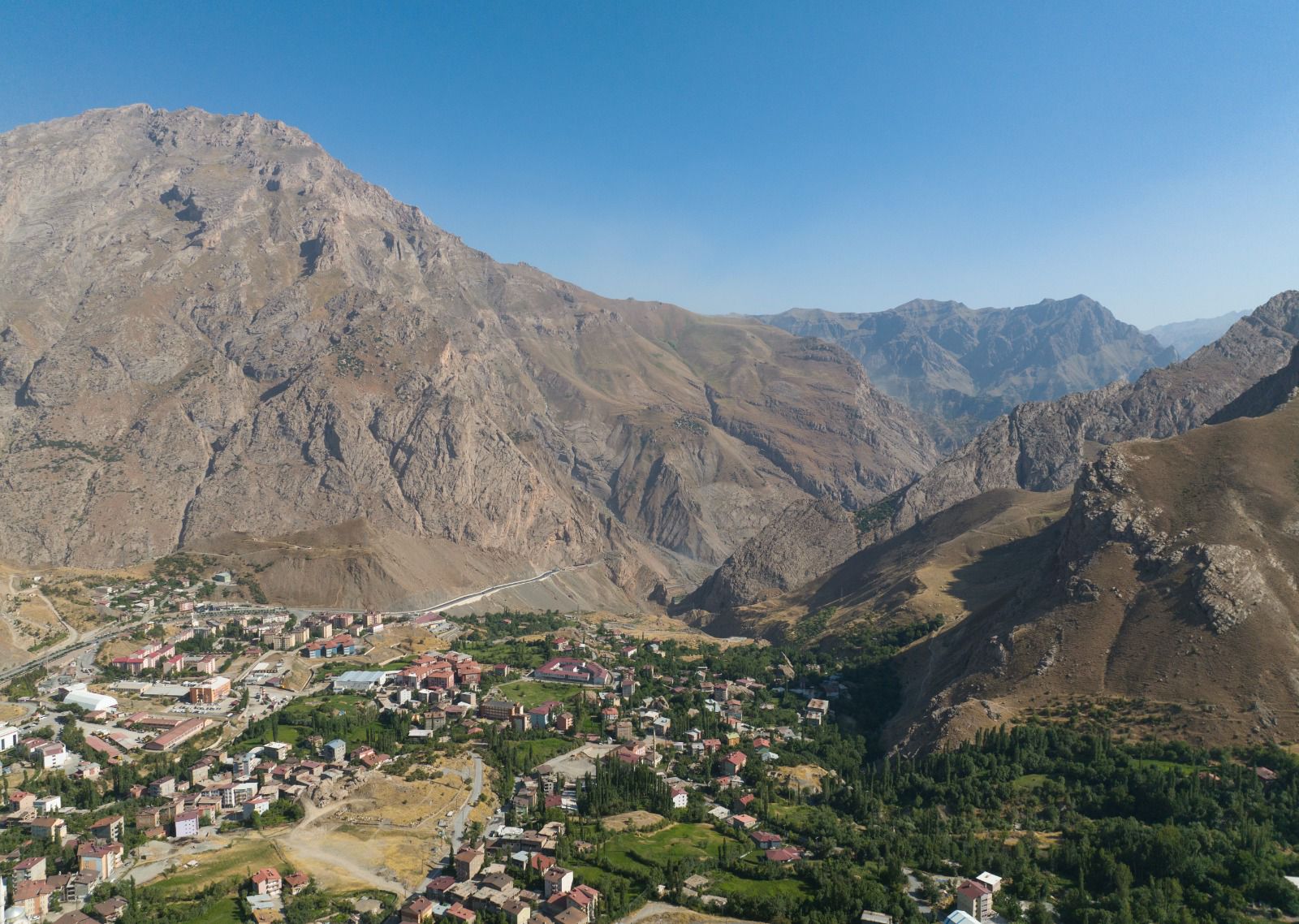 Hakkari’de ‘Bir Anadolu Şenliği’ ile Kültür ve Sanat Etkinlikleri Halkla Buluşuyor!