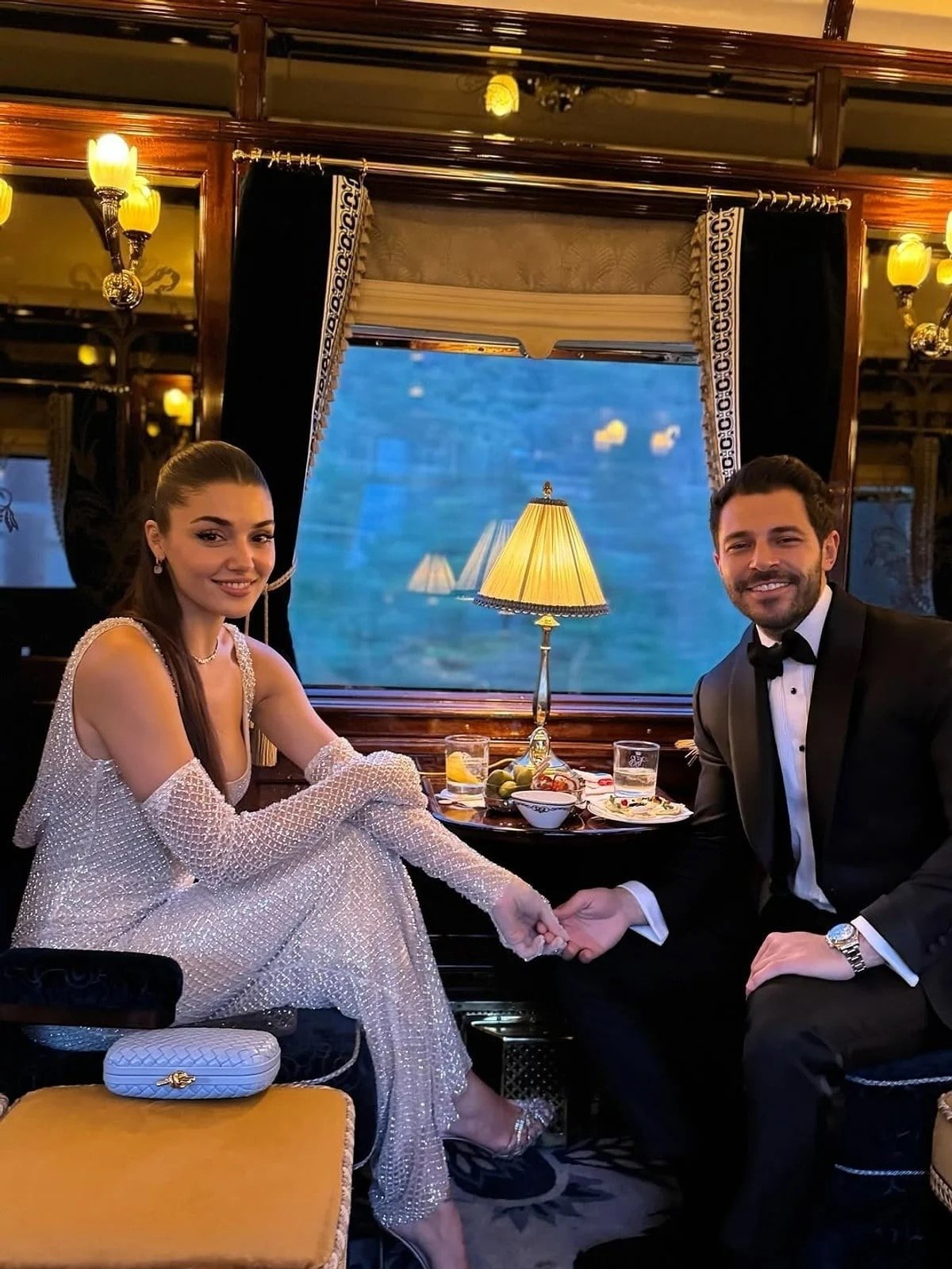 Hande Erçel, Tatil Keyfini Sürdürüyor!”