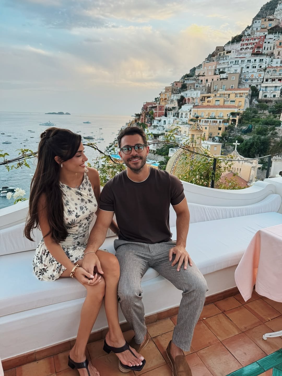 Hande Erçel, Tatil Keyfini Sürdürüyor!”