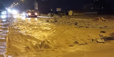 konyada-saganak-felaketi-kopru-coktu-evler-ve-yollar-sular-altinda-3cFzzapt.jpg