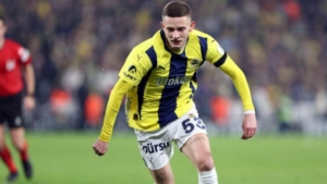 szymanski-icin-laziodan-gelen-tekliflere-fenerbahceden-net-karsilik-Pg2s2IlO.jpg