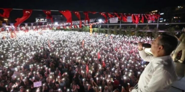 chp-istanbul-il-baskani-ve-yonetimi-gorevden-alindi-yeni-yonetim-ve-miting-detaylari-YWfvYAQn.jpg