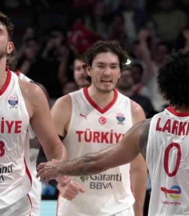 turkiye-a-milli-basketbol-takimi-avrupa-sampiyonasinda-son-16da-isveci-yenmeyi-hedefliyor-9xmDcYkX.jpg