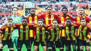 kayserispor-3-2-kasimpasa-144-gun-sonra-galibiyetle-tanisan-sari-kirmizililar-hUTDOYBC.jpg