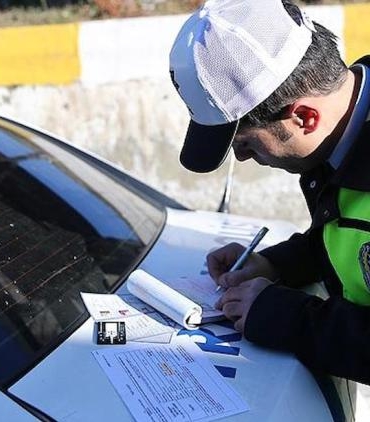 kis-lastigi-zorunlulugu-ve-denetimler-bolgelerde-trafik-guvenligi-icin-onlemler-pqYHugLU.jpg