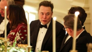 musk-ve-trump-beyaz-sarayda-yeniden-bir-araya-geldi-gundemdeki-is-dunyasi-liderleri-masada-4tTxXyGY.jpg