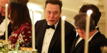 musk-ve-trump-beyaz-sarayda-yeniden-bir-araya-geldi-gundemdeki-is-dunyasi-liderleri-masada-4tTxXyGY.jpg