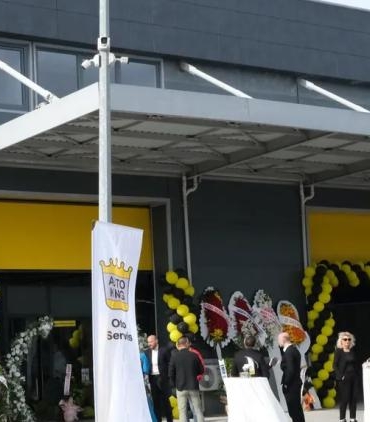 sakarya-auto-king-oto-servisin-yeni-bayisi-acilisi-kadin-yonetici-ve-modern-altyapi-vurgusu-Av38bAFP.jpg