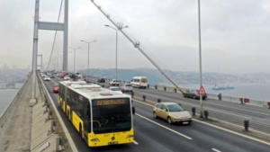 ukome-karariyla-metrobusler-fsm-koprusu-uzerinden-gecis-yapacak-ozel-gunlerde-kopru-trafigine-alternatif-rota-jNyYqkKr.jpg