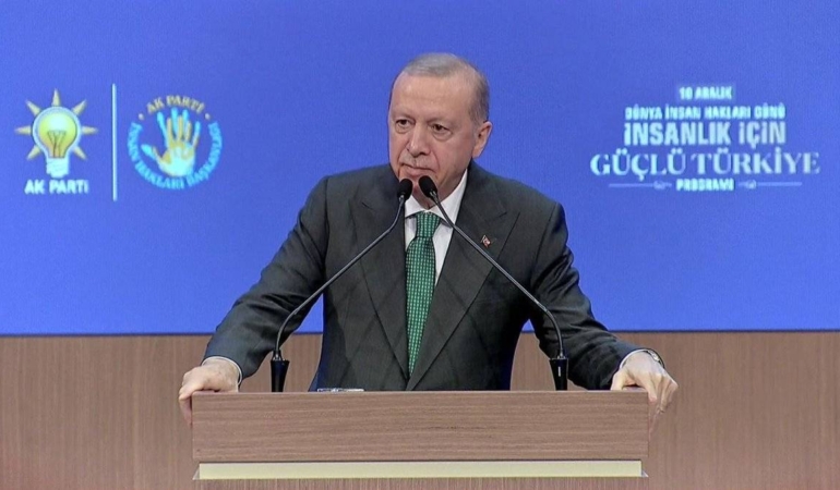 erdogan-ozeli-siyaset-acemisi-olarak-niteledi-istanbul-ve-dede-polemigi-uzerinden-sert-elestiri-mzJQeLcD.jpeg
