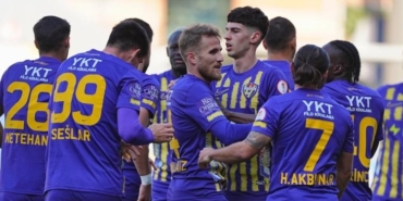 eyupspor-cankaya-fk-engelini-6-1le-asti-ve-grup-asamasina-yukseldi-EAryrJEV.jpg