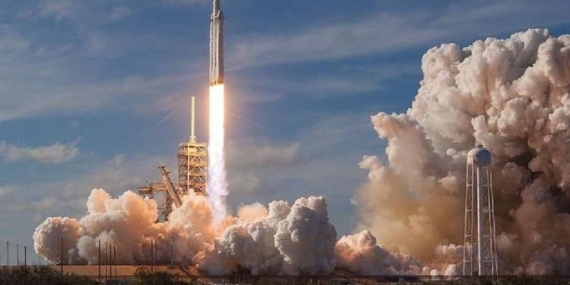 gelecegin-uzay-tasimaciligi-en-guclu-roketler-ve-planlanan-dev-projeler-1lPcUyPZ.jpg