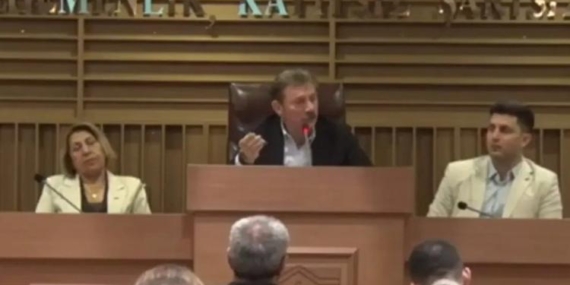 mecliste-gerginlik-bahadirin-ozcana-yonelttigi-sozler-ve-ruhsat-tartismasi-9wLFiJ4A.jpg