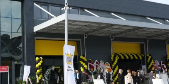 sakaryada-auto-king-oto-servisin-yeni-bayisi-acildi-yerel-yonetim-ve-sektor-temsilcileri-katildi-hrKPhLY2.jpg