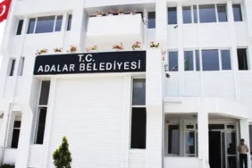 Adalar Belediye Başkanvekilliği Seçiminde AKP Adayına Oy Veren Üç CHP'li Disipline Sevk Edildi