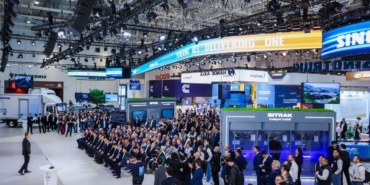 Shandong Heavy Industry Hannover'deki IAA Transportation 2026 Fuarında Yeni Enerji Teknolojilerini Tanıttı