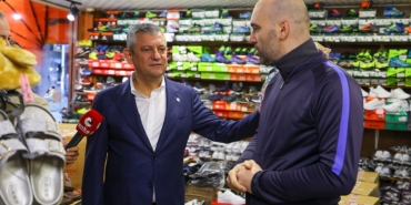 YENİ Parti Lideri Özgür Özel Rize'de Selden Etkilenen Esnafı Ziyaret Etti