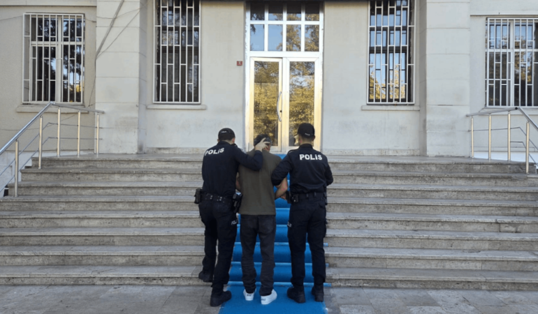 Edirne Uzunköprü'de Mesai Arkadaşını Bıçaklayarak Öldüren Şüpheli Tutuklandı