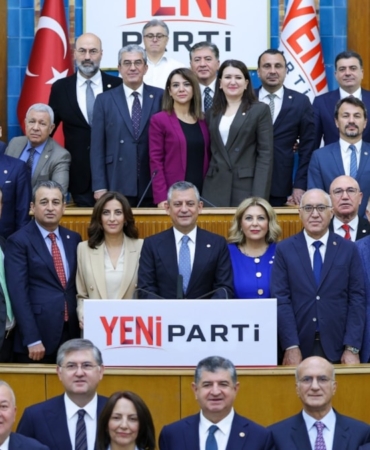 YENİ Parti AYM Savunmasını İletti: Olası İsim Değişikliğine Karşı Üç Alternatif Belirlendi